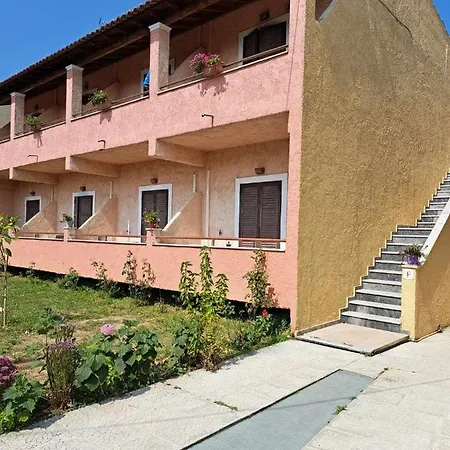 Lina Apartment Mesongí